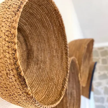 بيت ضيافة Canduleri